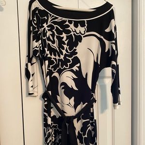 Black House White Market Tunic Size Small